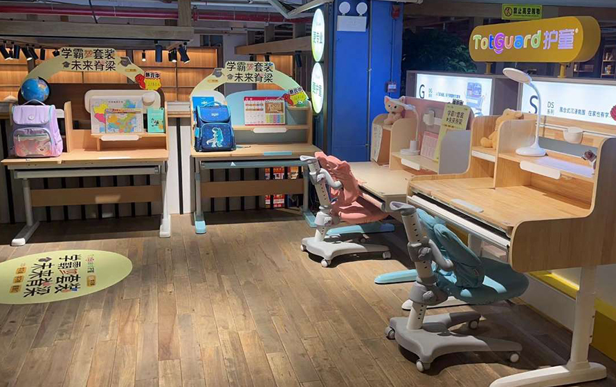 熱烈祝賀護(hù)童2645號邵東閱界書城店護(hù)童專柜盛大開業(yè)！